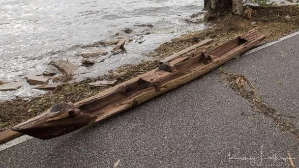 Uragani "Irma" nxjerr në breg kanoen qindra vjeçare