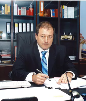 "Objekti më i shtrenjtë, penda" - replikë me Përparim Kabon