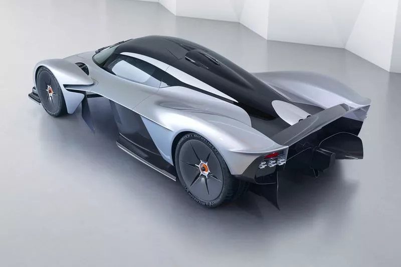 Aston Martin Valkyrie, në shitje për 2.6 mln dollarë (Foto+Video)