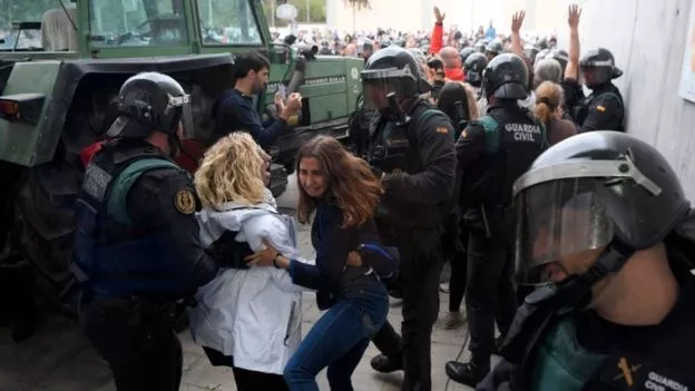 Referendumi i Katalonjës, Spanja vendos ta zgjidhë me polici