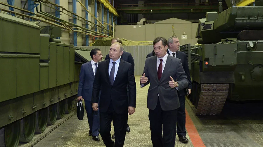 Putin: Çdo kompani e prodhimit ushtarak duhet të jetë gati në çdo kohë për të shtuar prodhimin