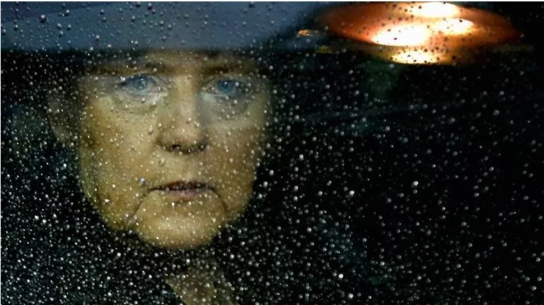 Merkel mban pezull Europën dhe Ballkanin