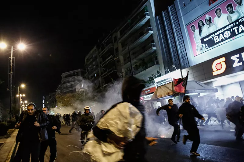 Protesta të dhunshme në Greqi në kujtim të 17 nëntorit