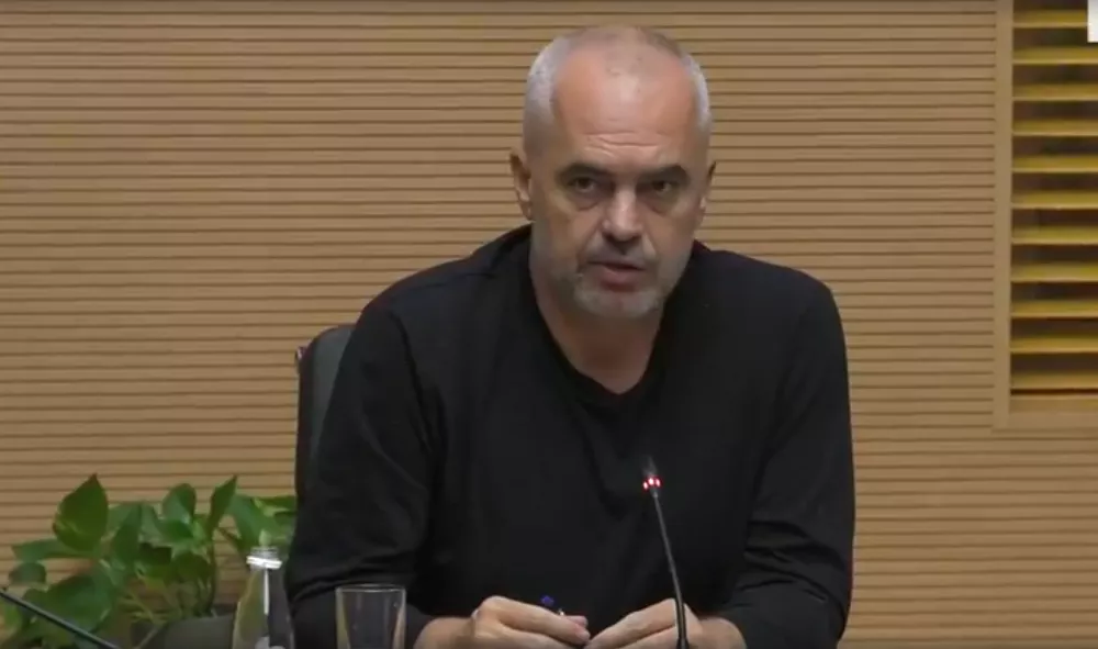 Administratës do i kontrollohen faturat e ujit (Vendimi)