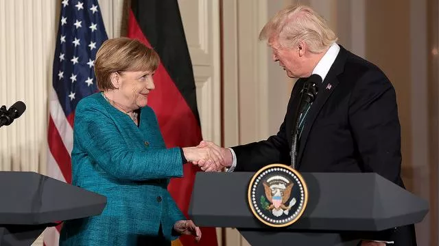 Trump ndalon importin e makinave luksoze nga Gjermania: Nuk do të shihet asnjë Mercedez në Fifth Avenue