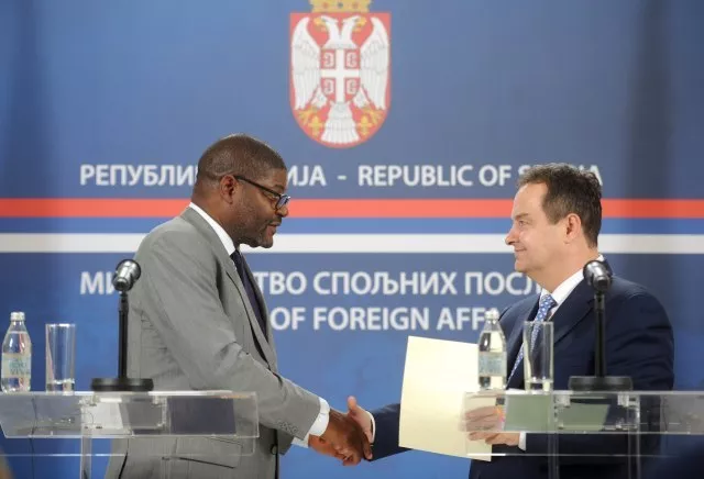 Diplomacia e vicklave, Liberia tërheq njohjen e Kosovës