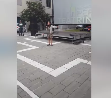 Video/Protesta për teatrin, thirrje opozitës për nisjen e hetimit parlamentar