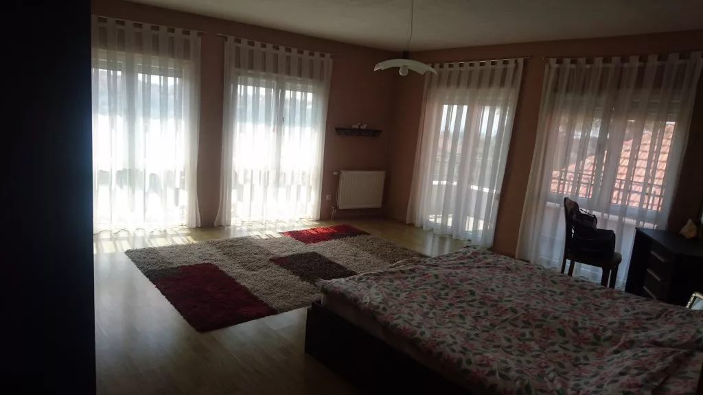 Pritet të rriten qiratë e shtëpive, tatimet kërkojnë 15%-in