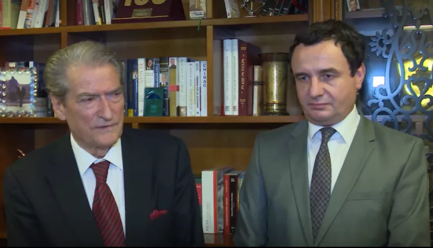 Rifaktorizimi i opozitës në Tiranë-Prishtinë. Dhe një avokati që zbulon frikën e pushtetit
