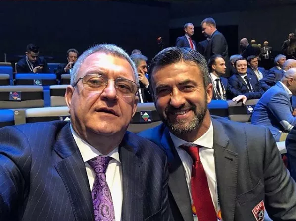 Mbron Panuçin për të mbrojtur veten