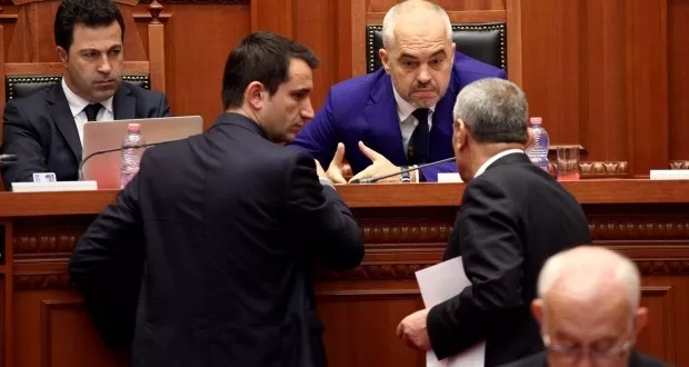 BE-Qeverisë: S'ka negociata me zullume si Teatri