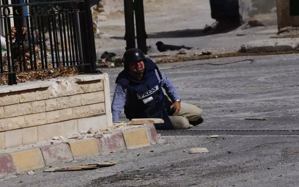 Beteja e medias me titanët e internetit, një çështje jetë a vdekje