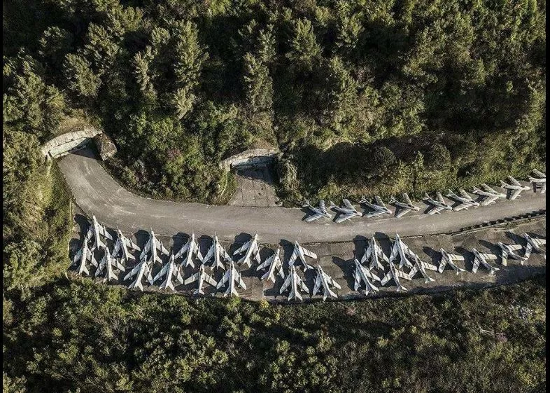 Baza e Kuçovës alarmon serbët (Foto)