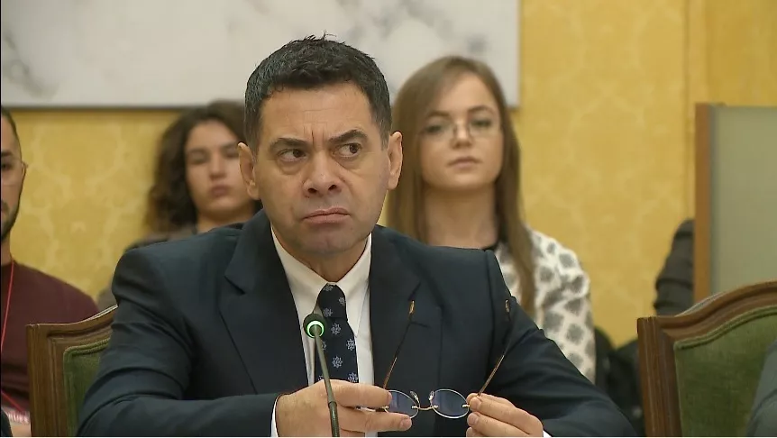 Vetëm 10 mijë lekë të patatueshme te pagat. Çfarë halli ka qeveria? (Video)
