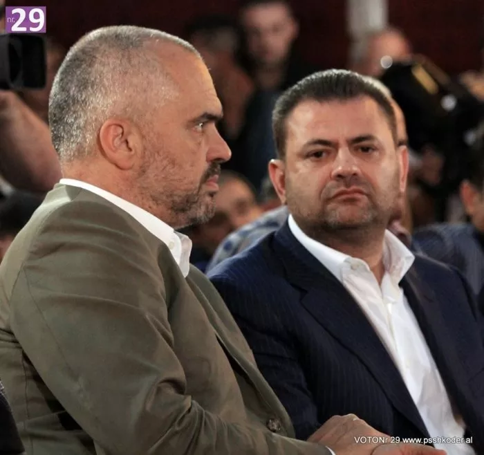 Si do të duhet të vepronte Presidenti nëse Rama do të propozonte Tom Doshin për ministër të Jashtëm?
