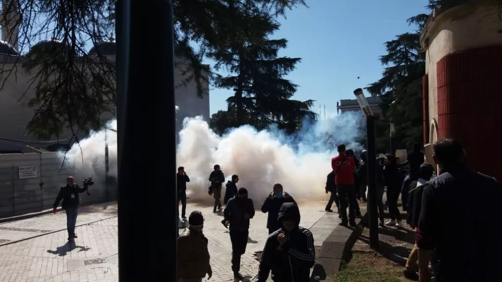 Protesta, e vetmja gjë reale në një vend pa Gjykatë Kushtetuese, pa Parlament dhe me një qeveri personale