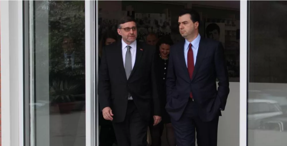 Kjo është Luftë që fitohet Vetë