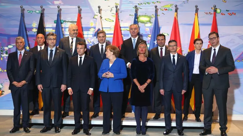 Në Paris hapet loja e re për Kosovën*