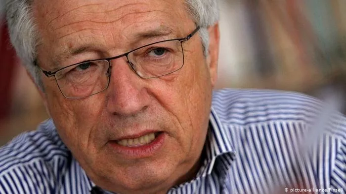 Petrisch si Edward Grey: Po shkëmbimit të territoreve. Interesi i Europës, në plan të parë