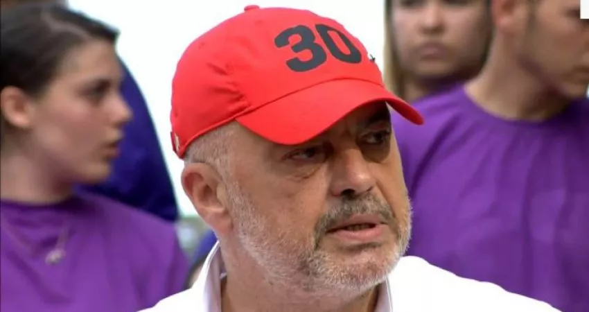 Fushatë? Ahengxhiu u shpjegon sehirxhinjve Ilir Metën dhe Lulzim Bashën