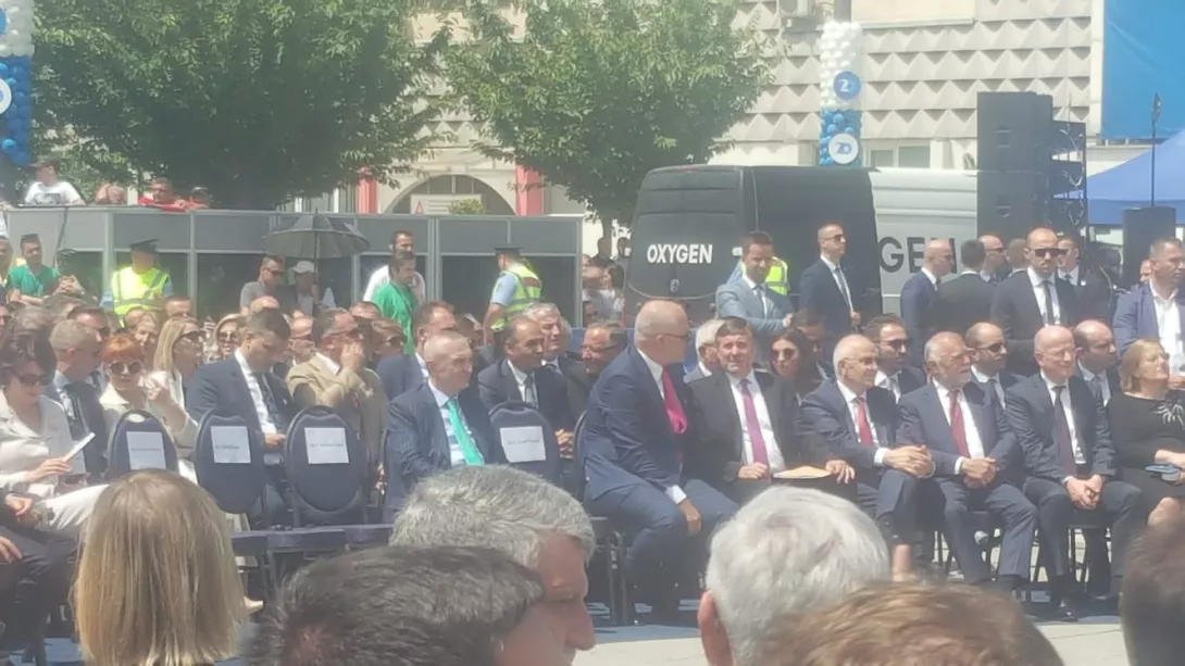 FotoLajm/Mbështetje publiçitare