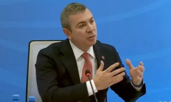 Drejt ikjes edhe ideatori i fundit socialist