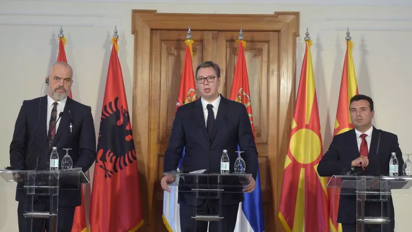 Minishengeni ballkanik largon edhe më shumë Kosovën nga Shqipëria