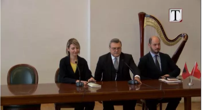 Turqia nuk mohon ndërtimin e xhamive në zonat e prekura nga tërmeti