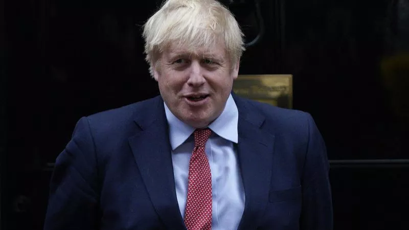 Johnson kufizon Huawei-n, por nuk e përjashton nga rrjeti 5G në Britaninë e Madhe