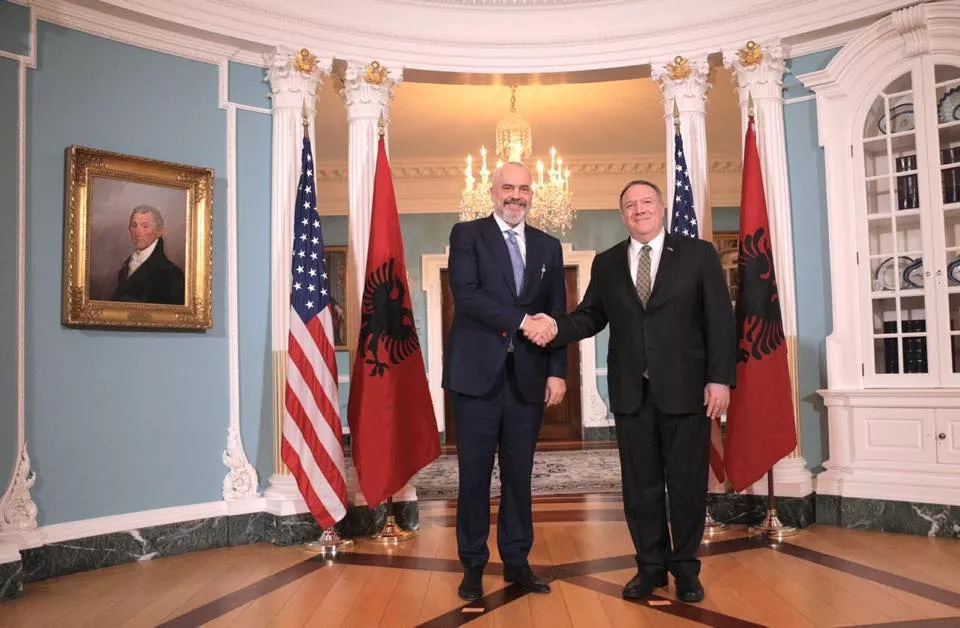 Një takim në dritën e ndryshimit të politikës së SHBA ndaj muxhahedinëve të MEK