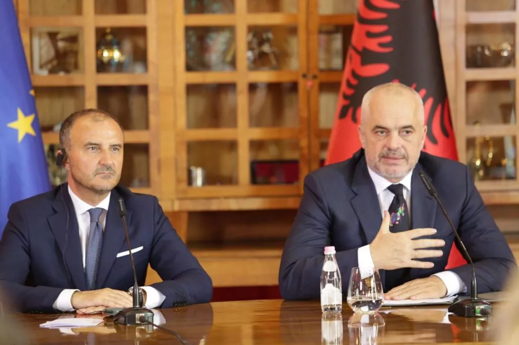 Çështja është ta dojë edhe Europa Edi Ramën...pa filtra