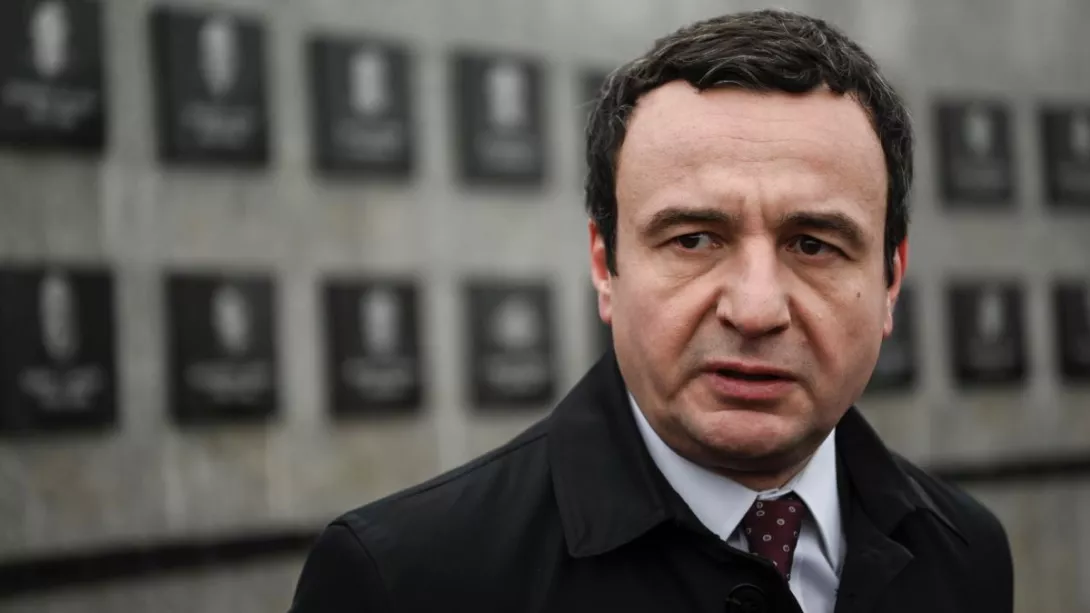 Në Prishtinë u rrëzua qeveria, në Tiranë po synohet rrëzimi i Albinit*