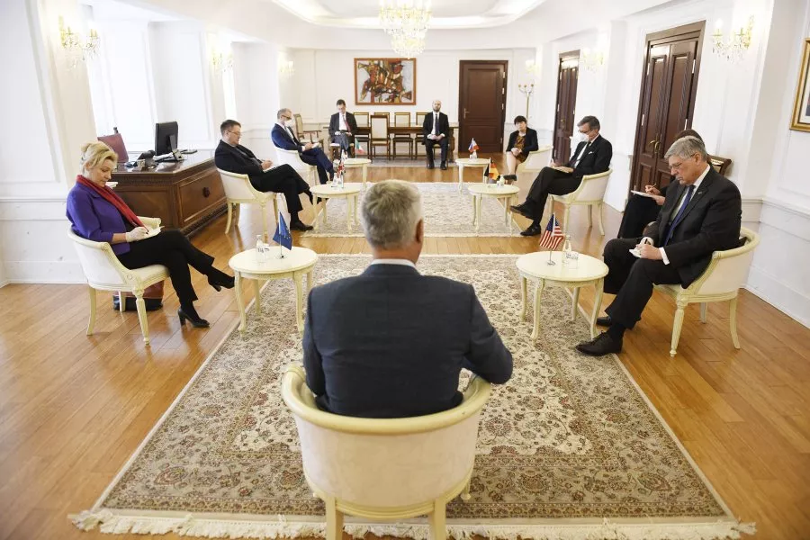 Një president që sfidon votën e qytetarëve