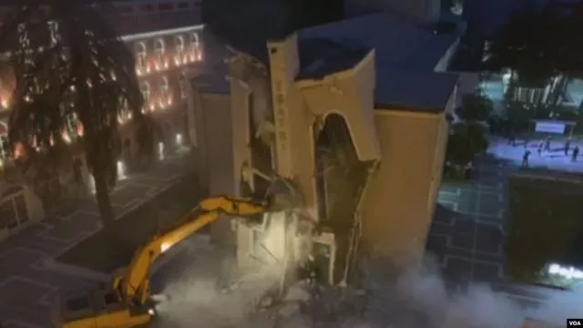 Letrat e prishjes së Teatrit. Zbardhet komunikimi Fusha-Veliaj-Kumbaro-Agaçi