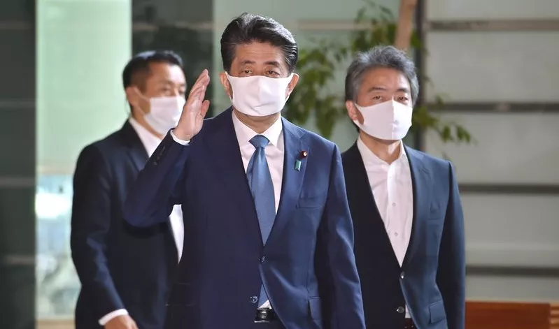 Kryeministri i Japonisë, Shinzo Abe njofton dorëheqjen nga detyra