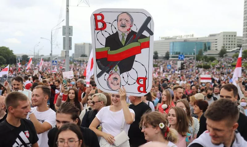 Putin bie dakord për një pasardhës të Lukashenkos, por jo për rrëzim me protesta