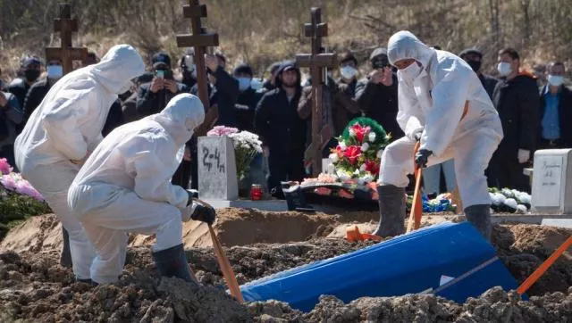 Çfarë i rezervon pandemia botës?