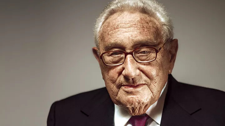Kissinger: Biden dhe Xi Jingping duhet të bashkëpunojnë që të shmangin luftën