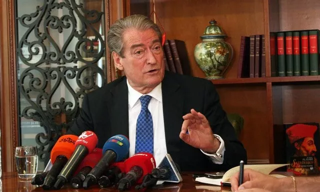 Ç'kuptim ka zhurma mediatike, nëse vendimi i DASH për Berishën ka kaq vlerë?