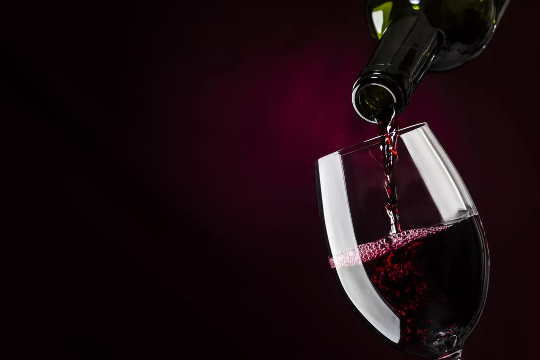 Tregu arab/BE-ja i heq verës alkoolin