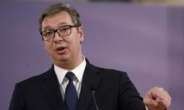 Dy klane malazeze trondisin politikën serbe. Vuçiç: Mund të më vrasin, por asgjë nuk do të ndryshojë