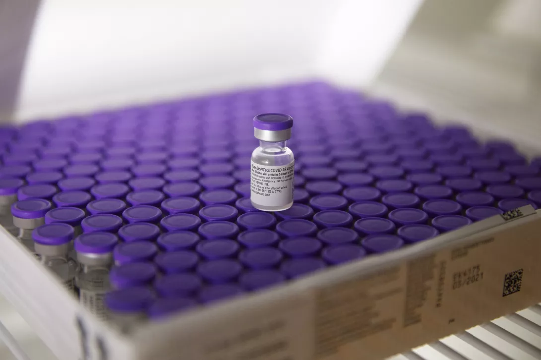 Biznesi i vaksinës/ Pfizer, 65 miliardë dollarë në dy vjet   