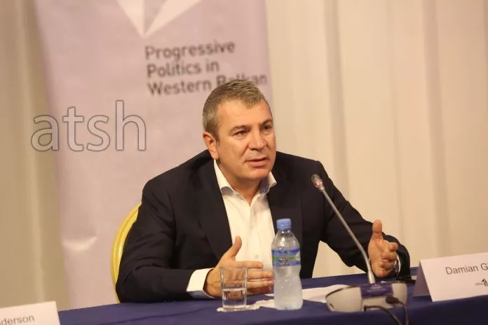 Kush do donte që fëmija e tij të orientohej për të ardhmen nga Damian(ët) Gjiknuri?