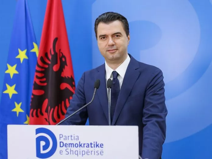 20 shkurt, "lideri" i opozitës i rekomandon vetes të shfaqet si antikomunist