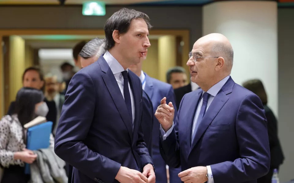 Sanksionet/ Kur vjen puna te nafta, Europa mendohet dy herë