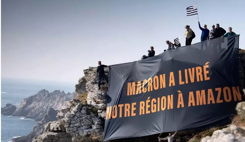 "Kundër Amazon, kundër Macron-it"