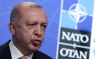 Kundër Finlandës dhe Suedisë në NATO: Nuk do të përsërisim gabimin që bëmë me Greqinë