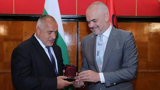 Gjuhë e pavend ndaj Bullgarisë?! Ndoshta sepse kryeministri ndihet pak leshko