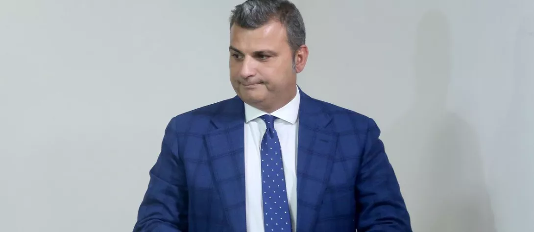Dalin "sekretet" e djalit serioz të Bankës së Shqipërisë me hotel "Dajti"
