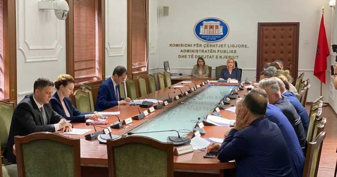 PD-ja propozon heqjen e Parashkrimit për zyrtarët e lartë